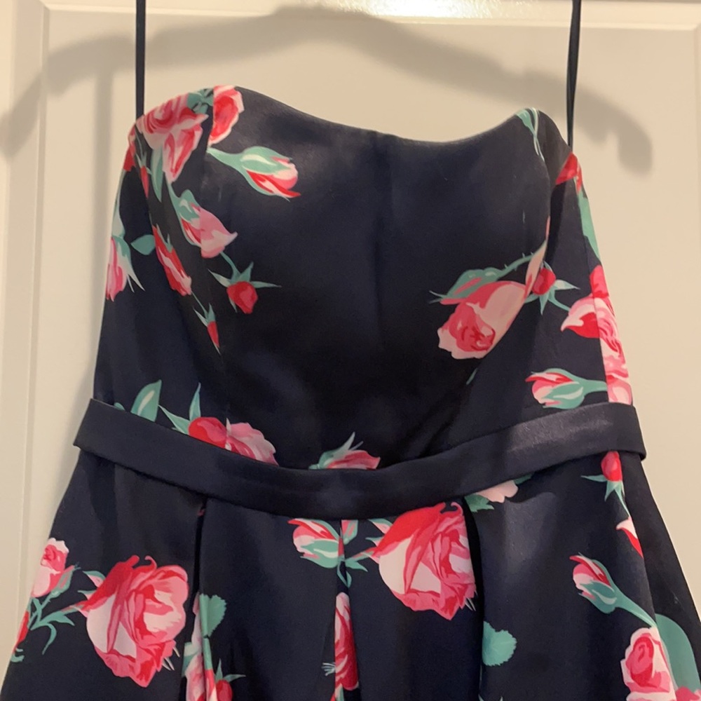 Prom Dress - Picture 2 of 3